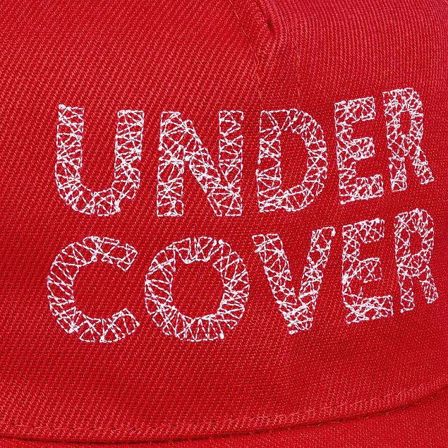 Бейсболка с вышивкой Undercover, красная с логотипом в Балашихе заказать по выгодной цене в кибермаркете AvroraStore
