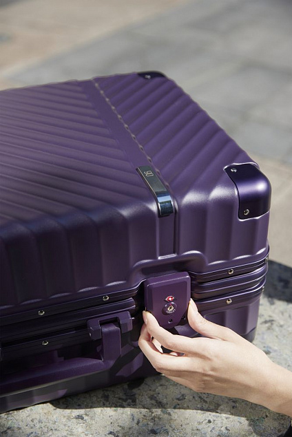 Чемодан Aluminum Frame PC Luggage V1, фиолетовый с логотипом в Балашихе заказать по выгодной цене в кибермаркете AvroraStore