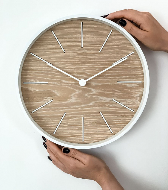 Часы настенные Kudo, беленый дуб с логотипом в Балашихе заказать по выгодной цене в кибермаркете AvroraStore