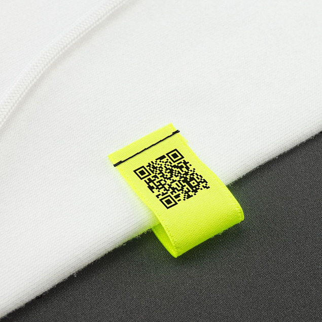 Лейбл тканевый Epsilon, S, желтый неон с логотипом в Балашихе заказать по выгодной цене в кибермаркете AvroraStore