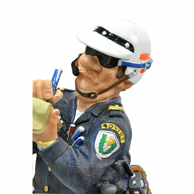Скульптура "Полицейский" с логотипом в Балашихе заказать по выгодной цене в кибермаркете AvroraStore