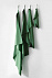 Спортивное полотенце Atoll Medium, темно-зеленое с логотипом в Балашихе заказать по выгодной цене в кибермаркете AvroraStore