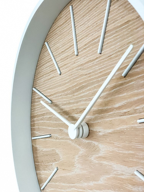 Часы настенные Kudo, беленый дуб с логотипом в Балашихе заказать по выгодной цене в кибермаркете AvroraStore