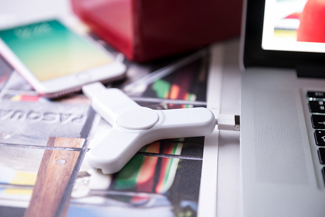USB-кабель в виде спиннера с логотипом в Балашихе заказать по выгодной цене в кибермаркете AvroraStore